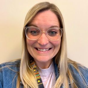 Meet your Posher, Cindy-jo